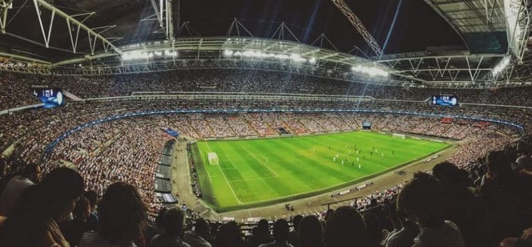 มือใหม่หัดเล่นแฟนตาซีพรีเมียร์ลีก (FPL) รับรางวัลสุดคุ้มสำหรับผู้ชนะ