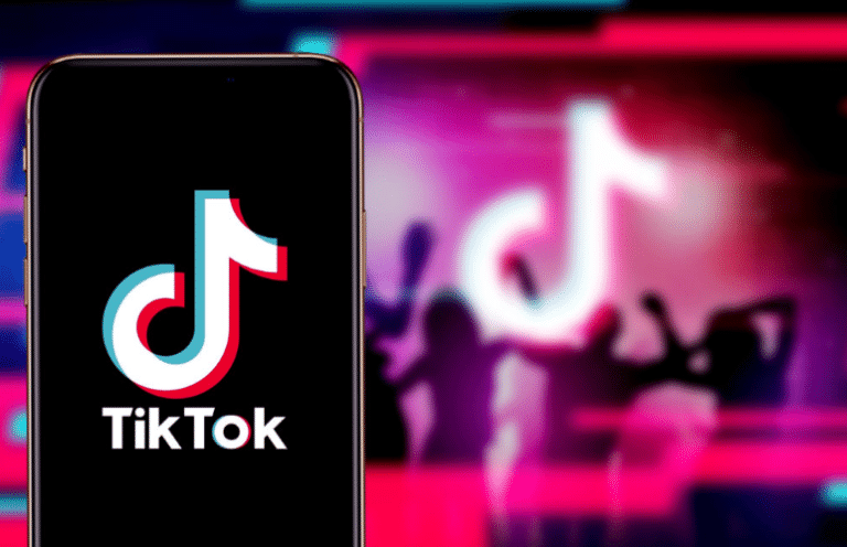 ปฏิวัติการสร้างคอนเทนต์ TikTok ด้วย AI: 5 เทคนิค Prompt ที่ช่วยสร้าง 10 คลิปในครึ่งชั่วโมง
