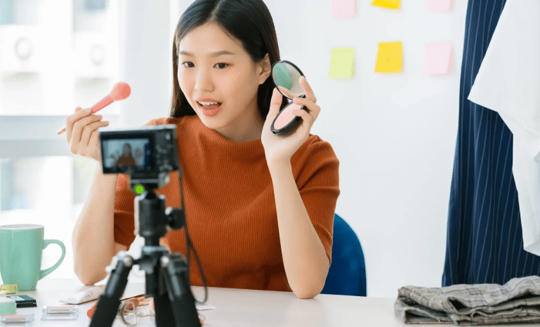 5 กลยุทธ์ Micro-Influencer ที่แบรนด์เล็กต้องลอง งบน้อยแต่ได้ผลเกินคาด: ทางออกใหม่ของการตลาดยุคดิจิทัล