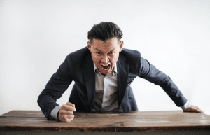 ผู้นำยุคใหม่ไม่ต้องตะโกน : 5 เทคนิคการสื่อสารที่ทำให้ทุกคนอยากฟังจนจบ